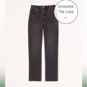 NWT - Abercrombie Ultra High Rise - The 90’s Straight Jean - size 32/14
